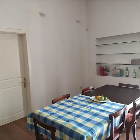 Spacious Flat With Private Terrace In Apartamento
